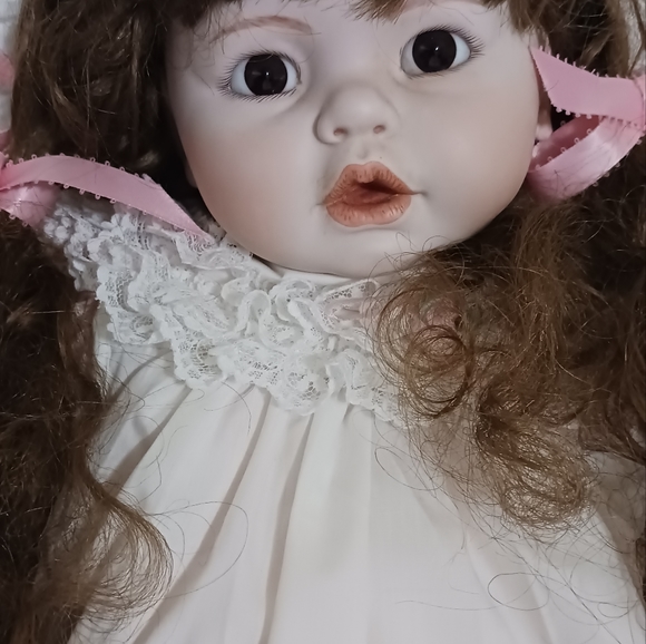 Ceramic doll. - Picture 6 of 6